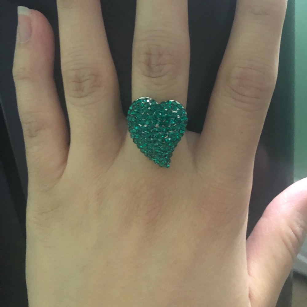 green ring - Picture 2 of 6